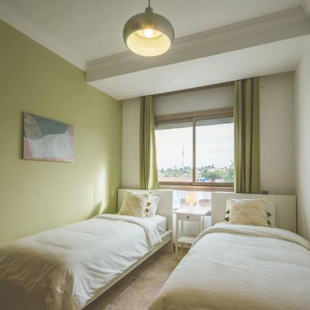 Lovely 2 Bedroom Vacation Home With Pool/Beach Схират Екстериор снимка