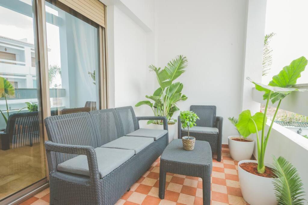 Lovely 2 Bedroom Vacation Home With Pool/Beach Схират Екстериор снимка